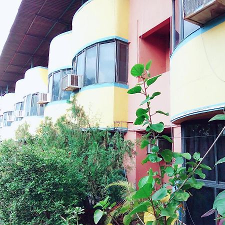 Hotel Sai Samrat Inn Panvel Exteriör bild