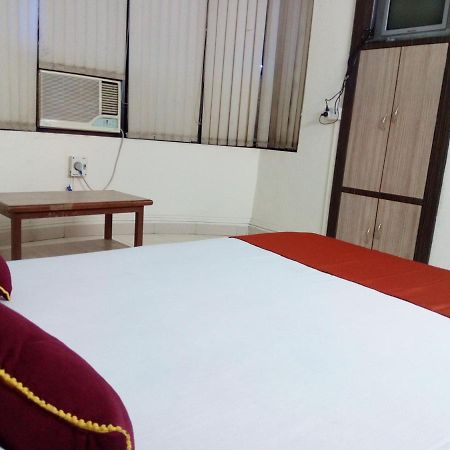 Hotel Sai Samrat Inn Panvel Exteriör bild