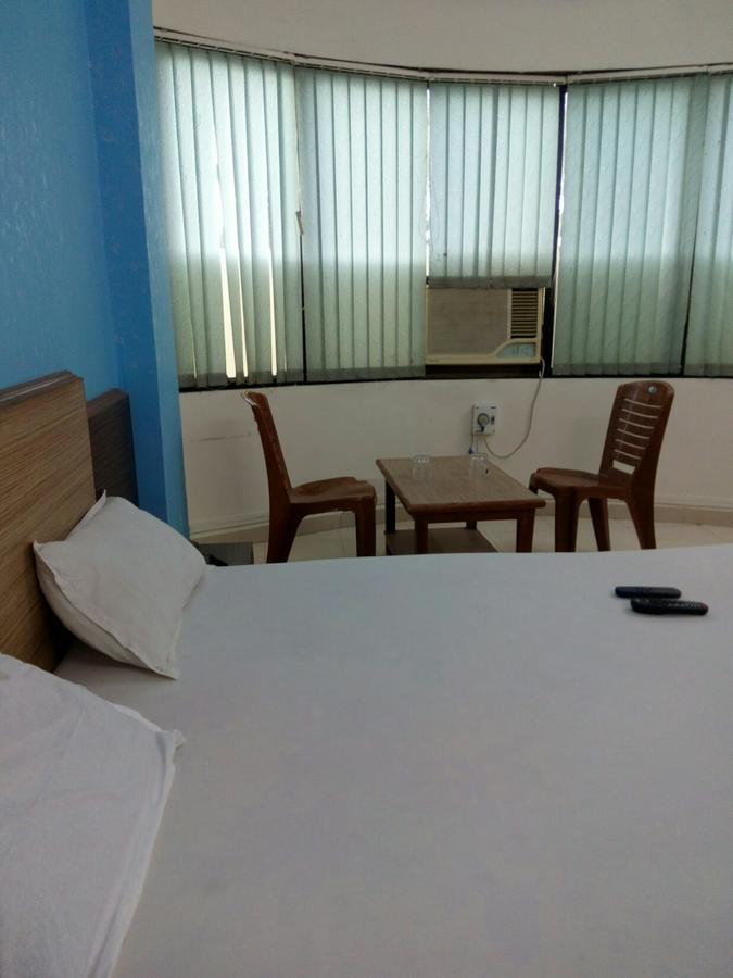 Hotel Sai Samrat Inn Panvel Exteriör bild