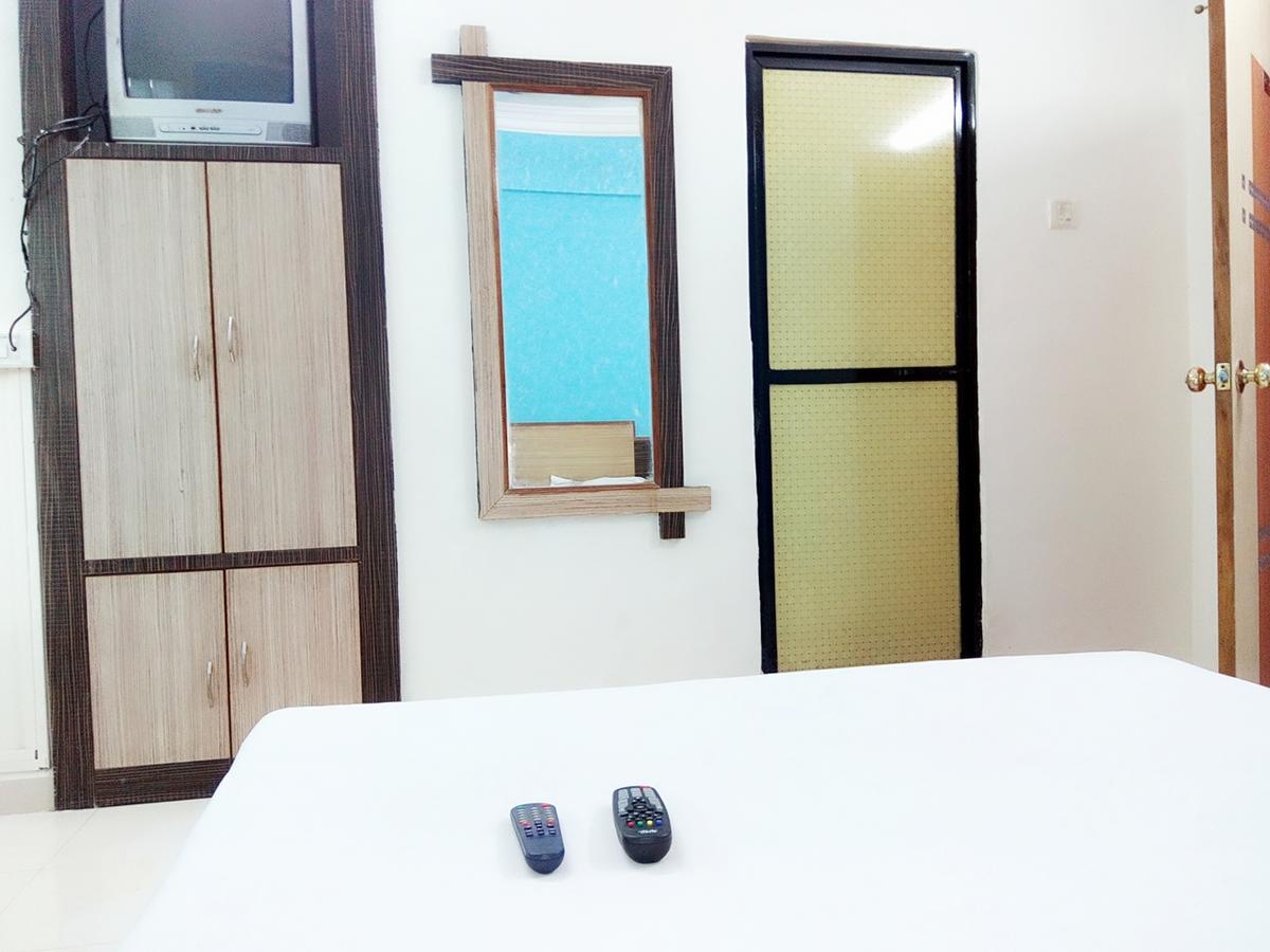 Hotel Sai Samrat Inn Panvel Exteriör bild