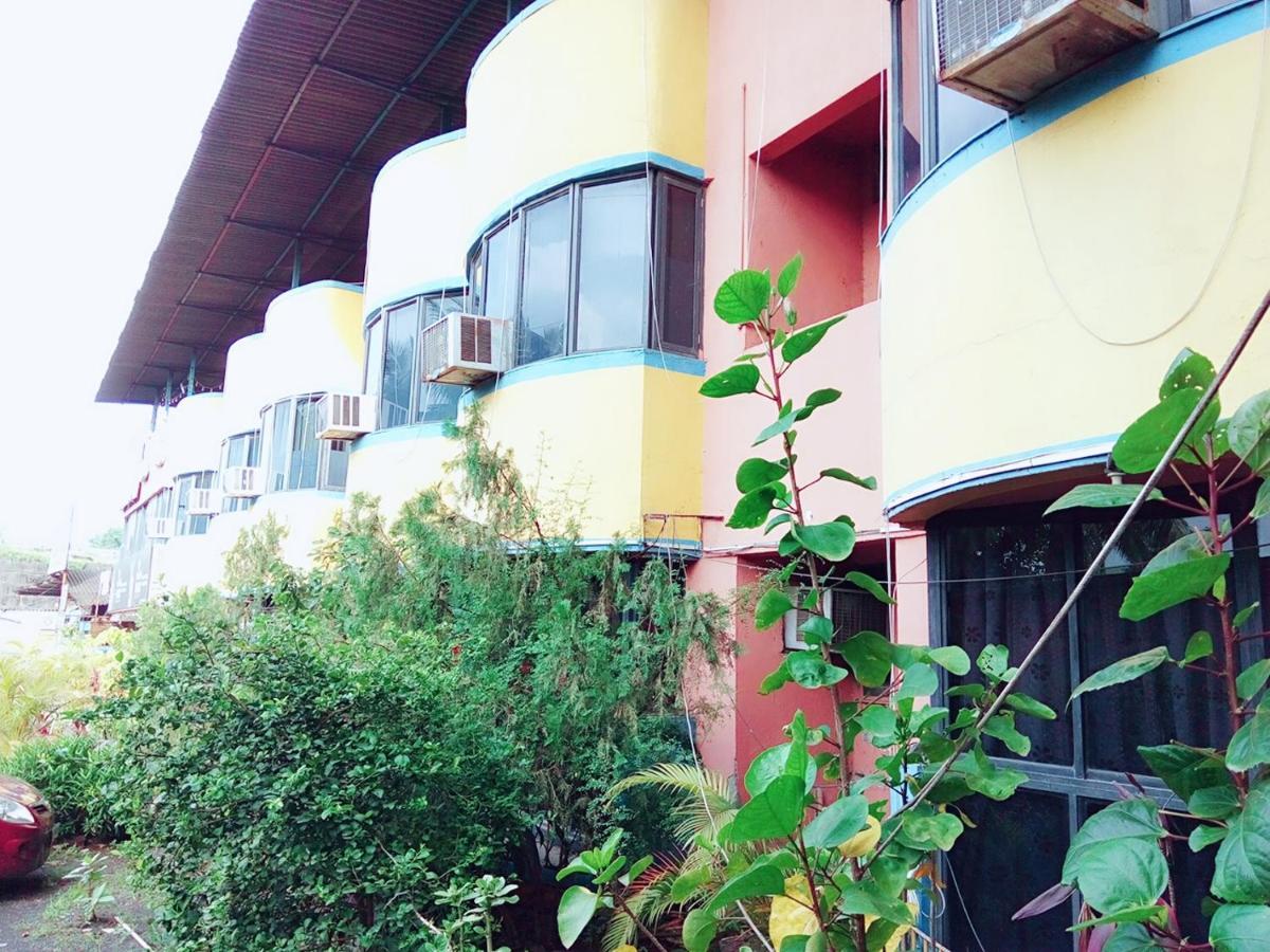 Hotel Sai Samrat Inn Panvel Exteriör bild